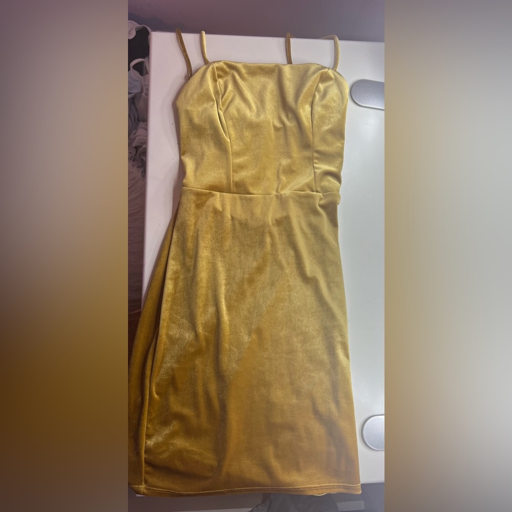 never worn! size small!
